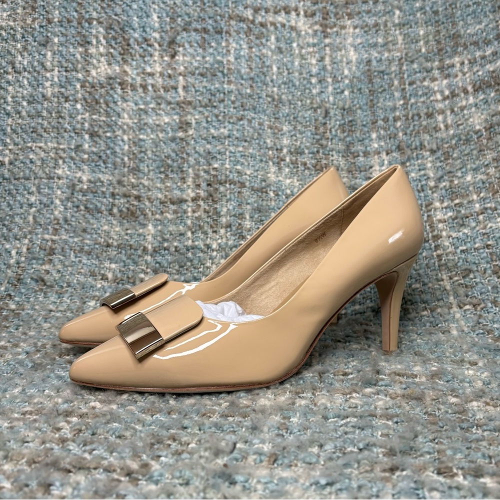 NWOB - VANELi Sabrin Stiletto Heel Pumps in Nude Patent Leather (Wide)
